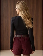 Bluzka damska z rękawem czarna model 22394713 - FashionStreet Bluzka damska z rękawem czarna model 22394713 - FashionStreet