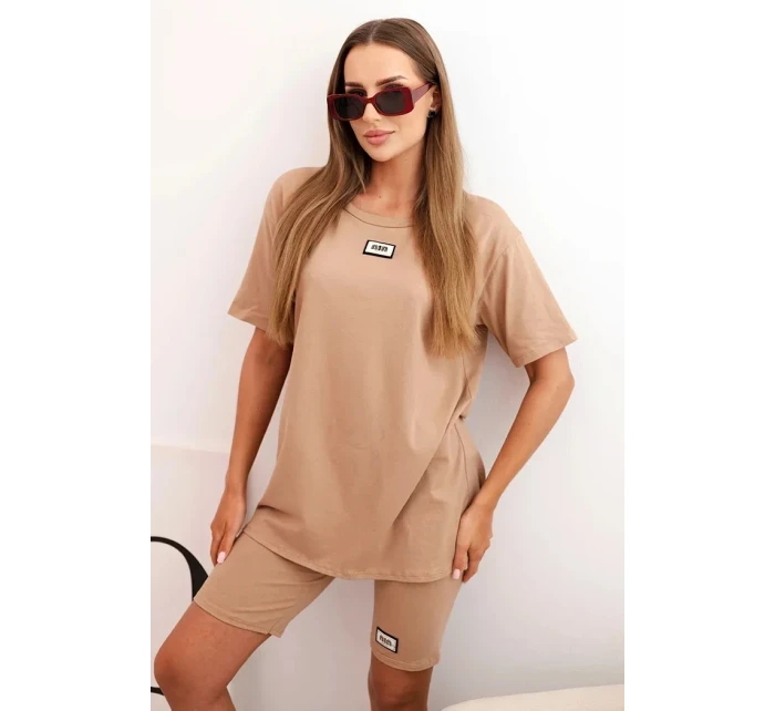 Dámský bavlněný komplet s krátkým rukávem a šortkami velbloud Dámský bavlněný komplet s krátkým rukávem a šortkami velbloud