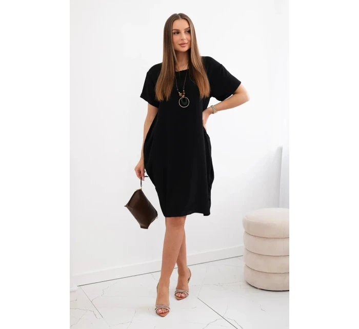 Šaty s kapsami a přívěskem Černý Šaty s kapsami a přívěskem Černý