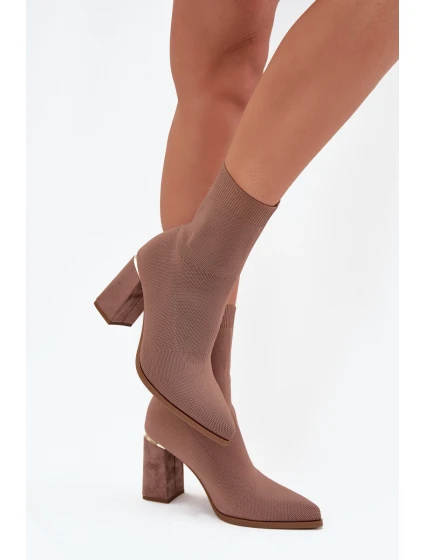 Textilní dámské boty na podpatku béžové model 21706649 - Boto