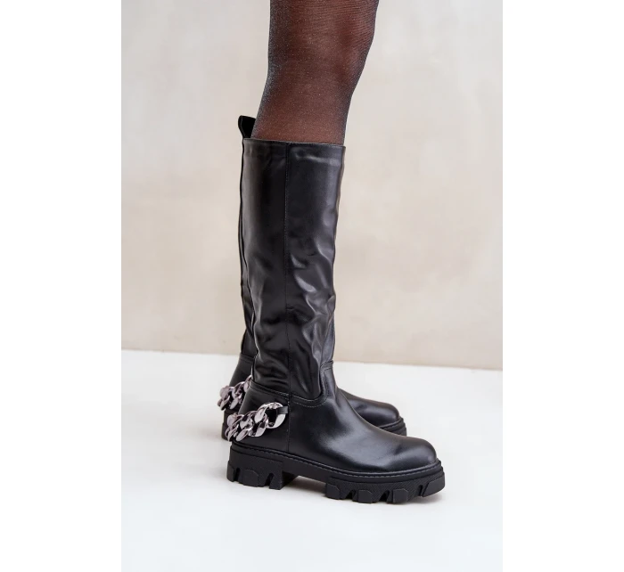 Kozačky na plochém podpatku s řetězem černé Nauricette