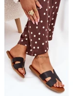 Dámské ploché pantofle s výřezy – černé