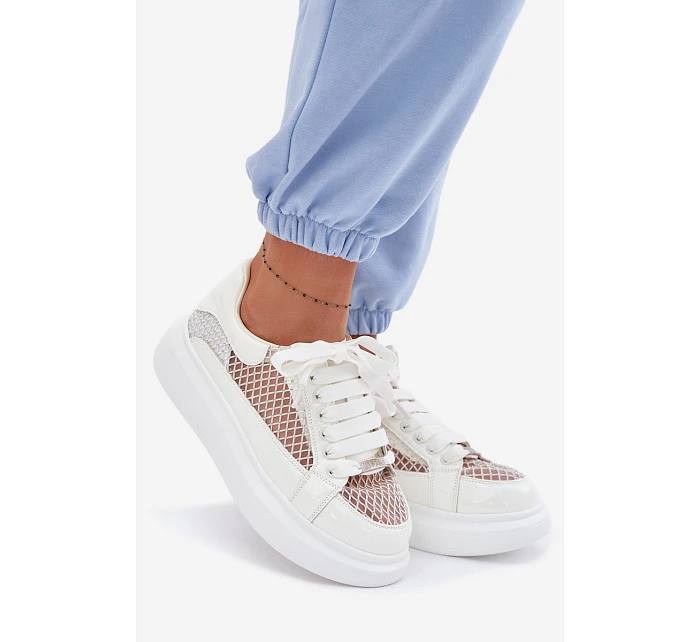 Kožené Dámské Tenisky S Dekorací model 22095158 Bílé - Goe Kožené Dámské Tenisky S Dekorací model 22095158 Bílé - Goe