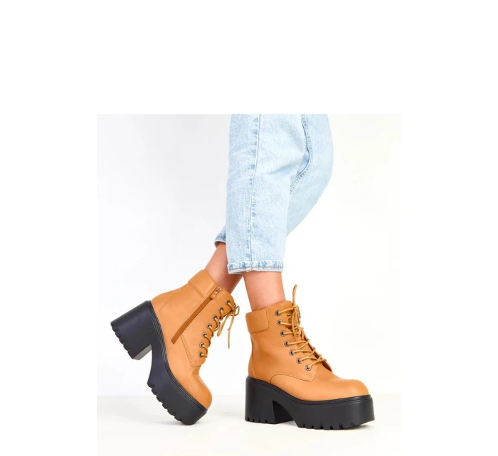 Boty na podpatku  model 217927 Solea