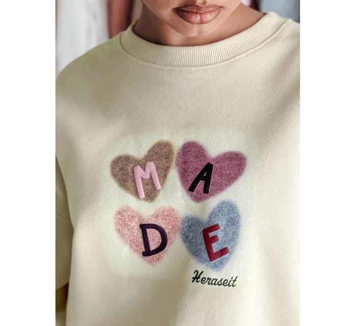 Dámská nadměrná mikina se srdíčky MADELIN světle zelená FashionStreet BY1460 Dámská nadměrná mikina se srdíčky MADELIN světle zelená FashionStreet BY1460