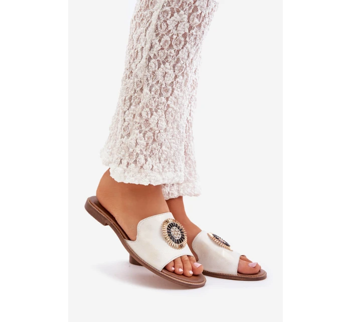 Kožené Pantofle S Dekorací Na Plochém Podpatku Zlato Lewski model 21682248 - Boto Kožené Pantofle S Dekorací Na Plochém Podpatku Zlato Lewski model 21682248 - Boto