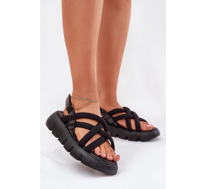 Dámské sandály na platformě se pásky černé model 21696142 - Boto Dámské sandály na platformě se pásky černé model 21696142 - Boto