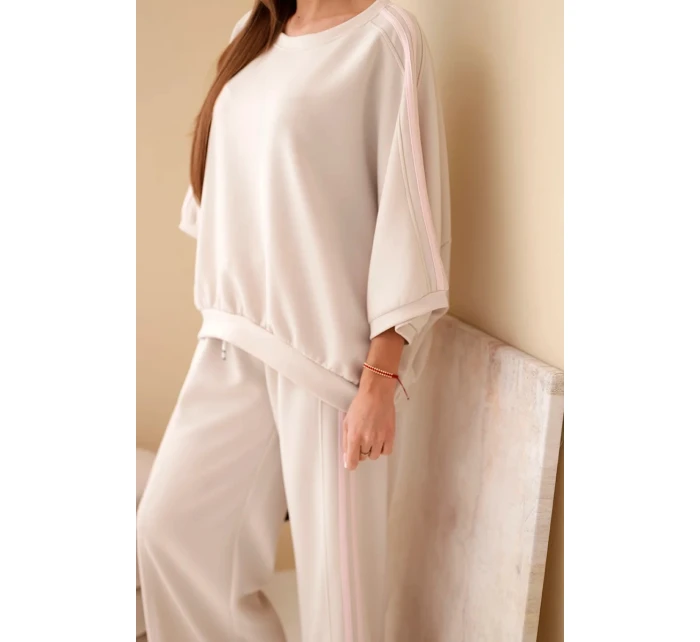 Dámský komplet viskózový máslový se širokými nohavicemi a volnou blůzou béžový