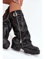 Dámské zateplené kozačky s vyhrnutou holení, přezkou a stříbrným zipem Armena – černé, eko semiš Dámské zateplené kozačky s vyhrnutou holení, přezkou a stříbrným zipem Armena – černé, eko semiš