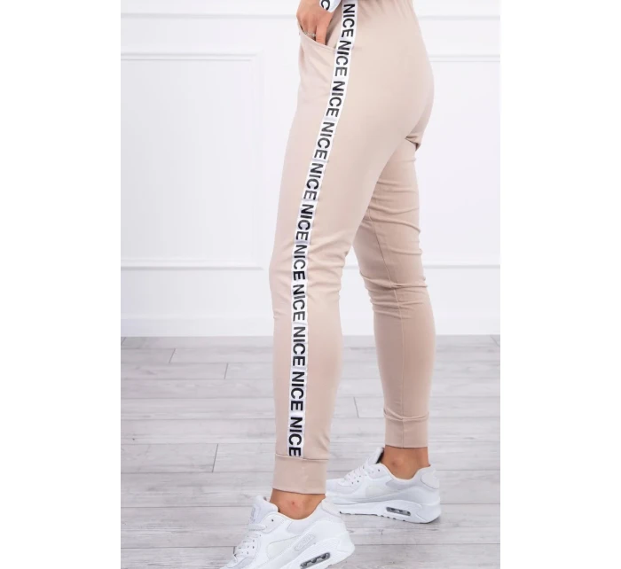 Sada s ozdobnými stuhami béžová