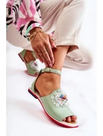 Dámské kožené sandály s zdobením zelená Nevassa Dámské kožené sandály s zdobením zelená Nevassa