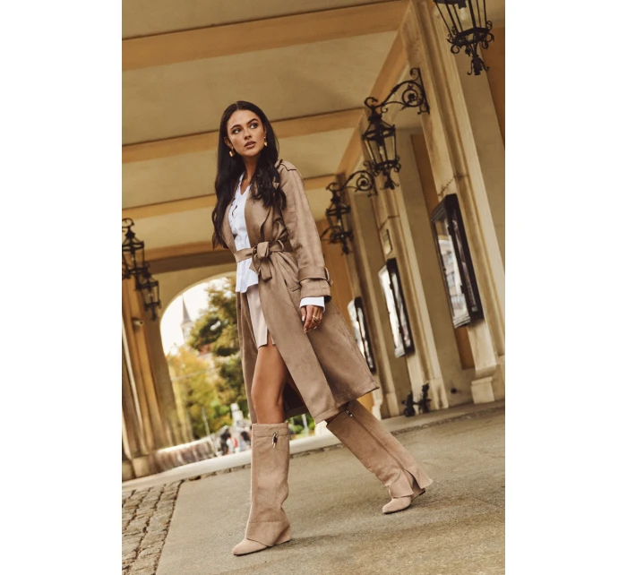 Dámské kozačky na platformě s páskem a stříbrným detailem béžové Korivelle Dámské kozačky na platformě s páskem a stříbrným detailem béžové Korivelle