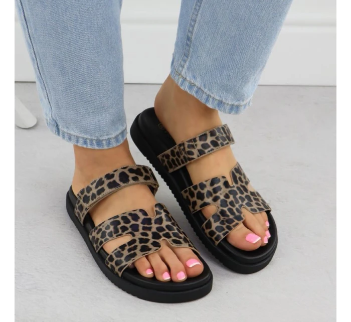 Dámské žabky v béžové barvě model 21904992 - VINCEZA