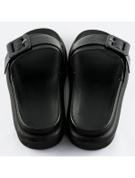 Černé dámské pantofle s přezkou model 17349575