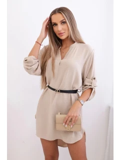 Šaty s delšími zády a pásem světle béžová