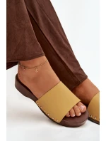 Dámské pantofle s žluté model 21918796 - Boto