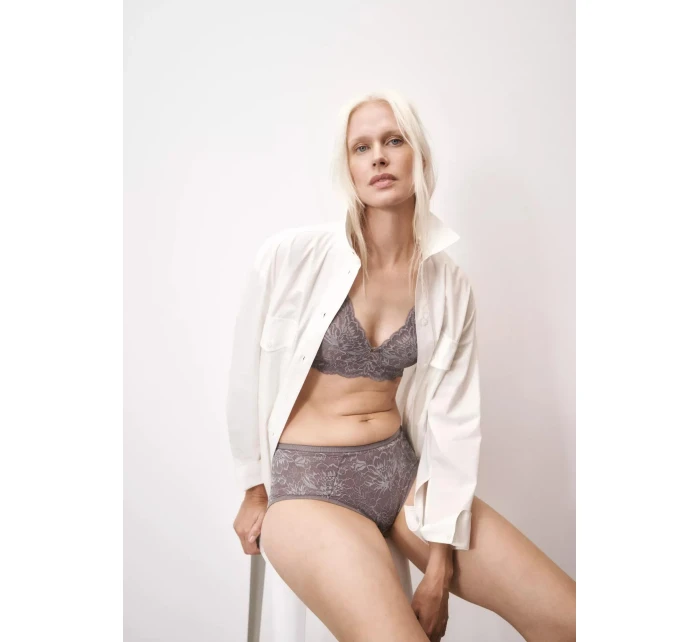 Dámské kalhotky Amourette Charm T model 18124648 - Triumph Dámské kalhotky Amourette Charm T model 18124648 - Triumph