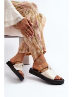 Kožené dámské žabky model 21646214 stříbrné - Zazoo Kožené dámské žabky model 21646214 stříbrné - Zazoo