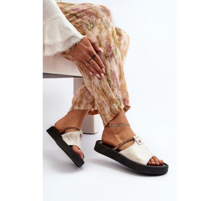 Kožené dámské žabky model 21646214 stříbrné - Zazoo Kožené dámské žabky model 21646214 stříbrné - Zazoo