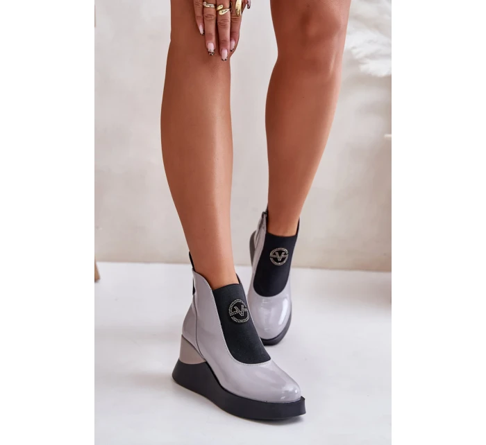 Boty na klínovém podpatku model 201547 Step in style Boty na klínovém podpatku model 201547 Step in style