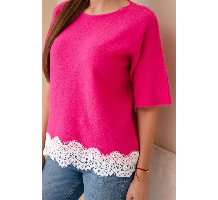Dámský svetr s krátkým rukávem a krajkou fuchsie Dámský svetr s krátkým rukávem a krajkou fuchsie