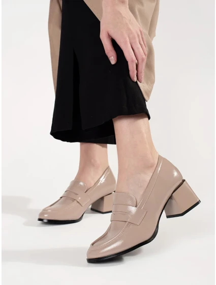 Praktické hnědé dámské polobotky Obcas Praktické hnědé dámské polobotky Obcas