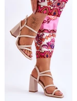 kožené sandály na podpatku Béžove model 21619797 - Boto kožené sandály na podpatku Béžove model 21619797 - Boto