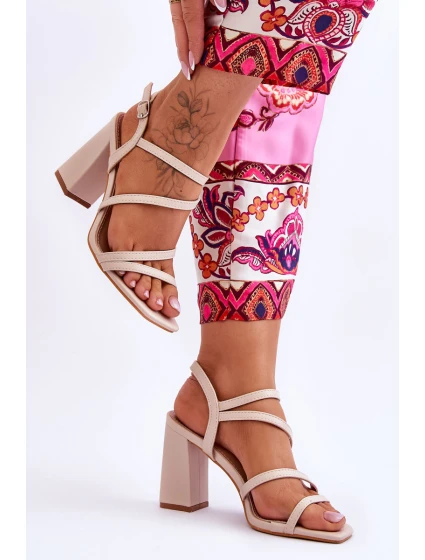 kožené sandály na podpatku Béžove model 21619797 - Boto kožené sandály na podpatku Béžove model 21619797 - Boto