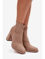 Dámské kotníkové boty z eko semiše na podpatku béžové Karvella Dámské kotníkové boty z eko semiše na podpatku béžové Karvella