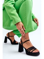 Dámské semišové sandály na platformě Černé model 21613994 - Boto Dámské semišové sandály na platformě Černé model 21613994 - Boto