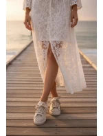 Ozdobené dámské tenisky béžové model 21834860 - Boto Ozdobené dámské tenisky béžové model 21834860 - Boto