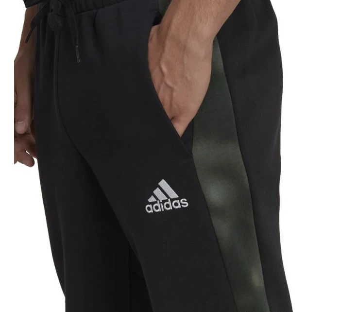 Fleecové kalhoty adidas Essentials Camo Print M HL6929