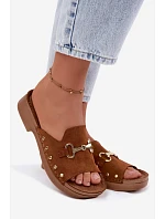 Semišové dámské pantofle model 22182191 Camel - Inblu