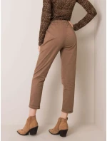 Kalhoty DHJ SP model 20912911 hnědé - FPrice Kalhoty DHJ SP model 20912911 hnědé - FPrice