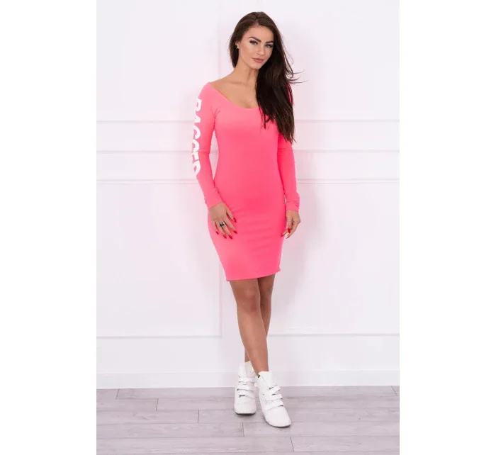 Dámské šaty  neonově růžové  model 18830792 - Kesi