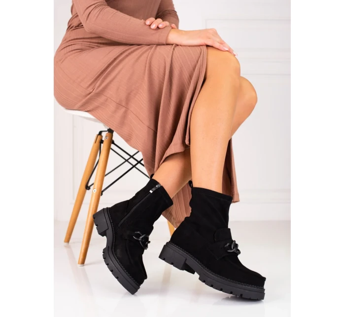 Designové dámské černé kotníčkové boty na plochém podpatku Designové dámské černé kotníčkové boty na plochém podpatku