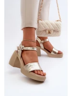 Zazoo 40386 Dámské Kožené Sandály Na Klínu Zlaté