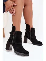 Kozačky z přírodního semiše na podpatku s přezkou model 21710345 Černé - VINCEZA