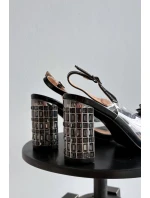 Sandály na podpatku s krystaly D&A model 21900368 Černé - S.Barski