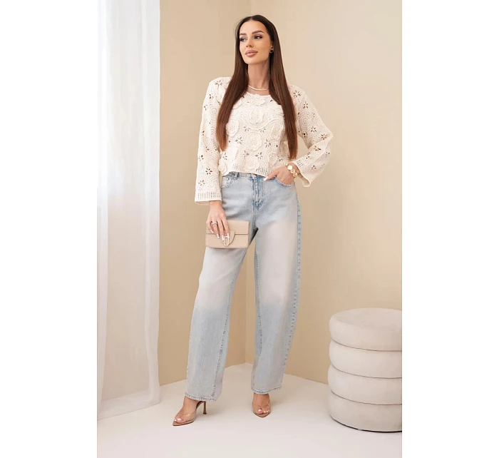 Dámský ažurový svetr s květinovým vzorem béžový