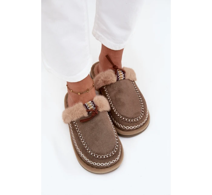 Dámské pantofle s kožešinou a výšivkou Zelené Perivelle Dámské pantofle s kožešinou a výšivkou Zelené Perivelle