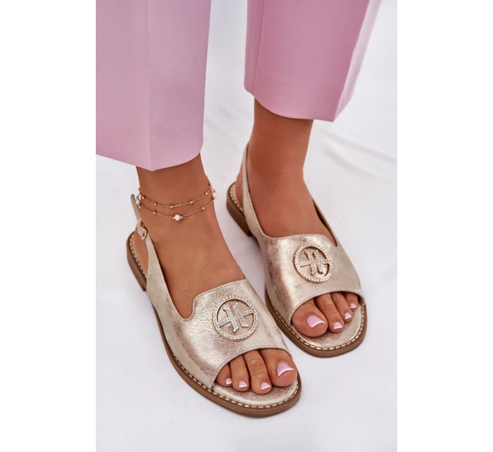 Dámské sandály na plochém podpatku s ozdobou S.Barski KV51-002 zlaté Dámské sandály na plochém podpatku s ozdobou S.Barski KV51-002 zlaté