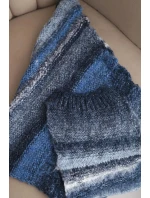 Dámský šátek z měkké a teplé vlny v barevných pruzích KN19 jeansový