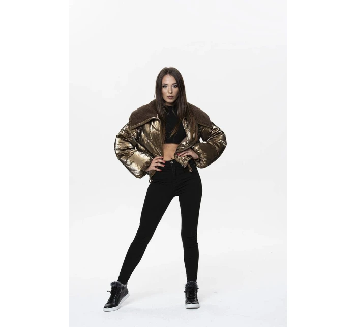 Hnědá krátká dámská oversize bunda se širokými rukávy (J9-016) Hnědá krátká dámská oversize bunda se širokými rukávy (J9-016)