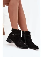 Dámské kozačky z přírodního semiše na klínu zateplené model 21715520 Černé - D&A Dámské kozačky z přírodního semiše na klínu zateplené model 21715520 Černé - D&A