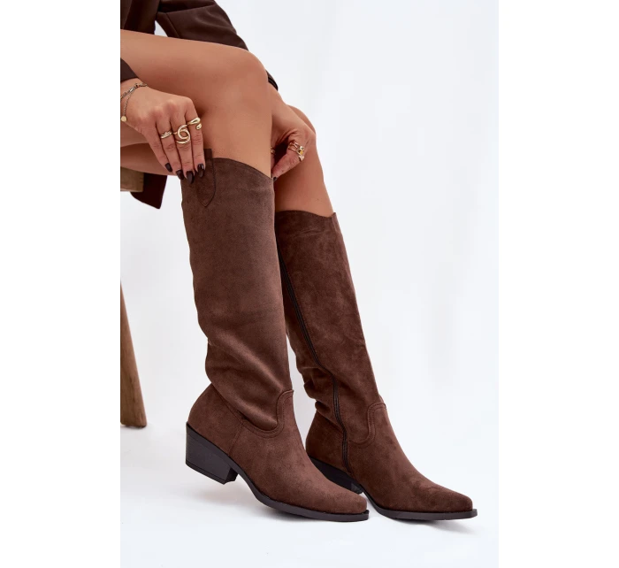 Dámské kotníkové kovbojky na podpatku Esmira z eko‑zamszu – hnědé Dámské kotníkové kovbojky na podpatku Esmira z eko‑zamszu – hnědé