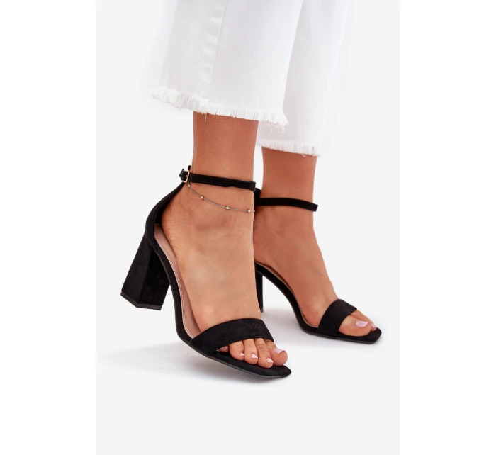 Dámské Sandály Na Podpatku Z Eko Semiše Černé Elirae Dámské Sandály Na Podpatku Z Eko Semiše Černé Elirae
