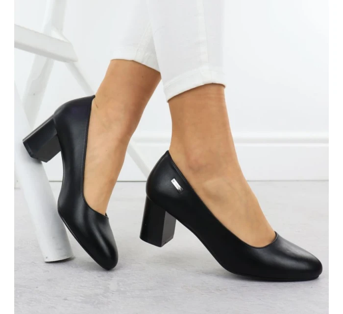 Černé lodičky na jehlovém podpatku Sergio Leone PB178