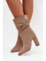 Dámské kotníkové boty na podpatku s třásněmi a vyhřívané béžové model 21757525 - Boto Dámské kotníkové boty na podpatku s třásněmi a vyhřívané béžové model 21757525 - Boto