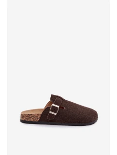 Pánské pantofle s přezkou čokoládové model 21794104 - Boto